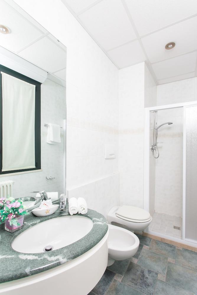 Hotel Zeus Cesenatico Dış mekan fotoğraf