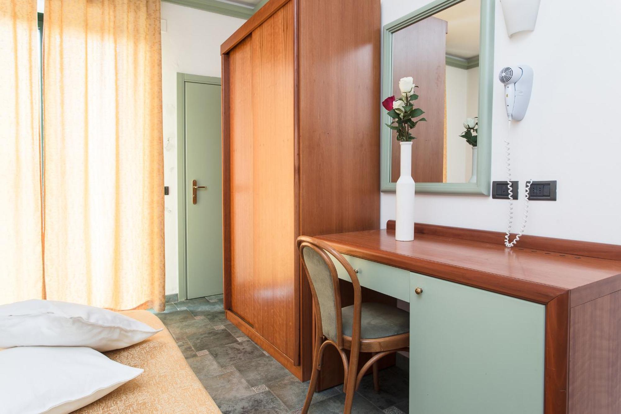 Hotel Zeus Cesenatico Dış mekan fotoğraf